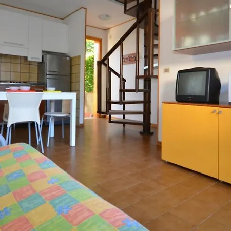 Wonderful Detached With Private Garden Close To The Beach 公寓 *