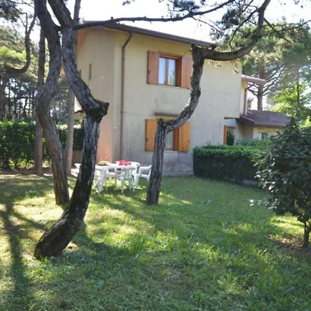 Wonderful Detached With Private Garden Close To The Beach Appartement Bibione